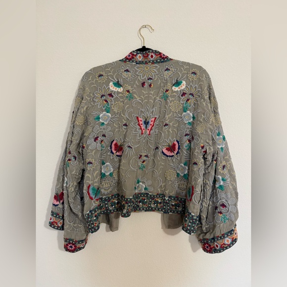 Johnny Was - XS - Grey Butterfly Embroidered Short Kimono - Picture 2 of 4